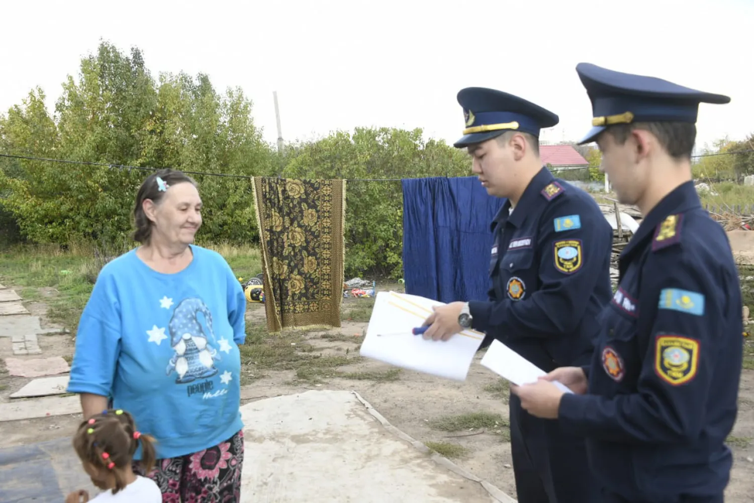 Жителям района Нура установили противопожарные датчики