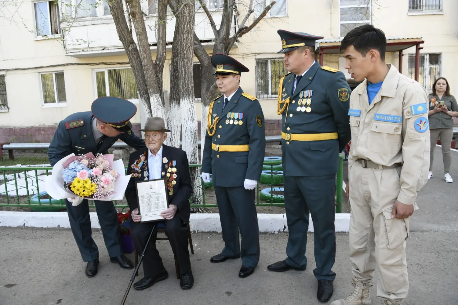 Ветерана ВОВ Михаила Кулика поздравили с Днем Победы (ФОТО)