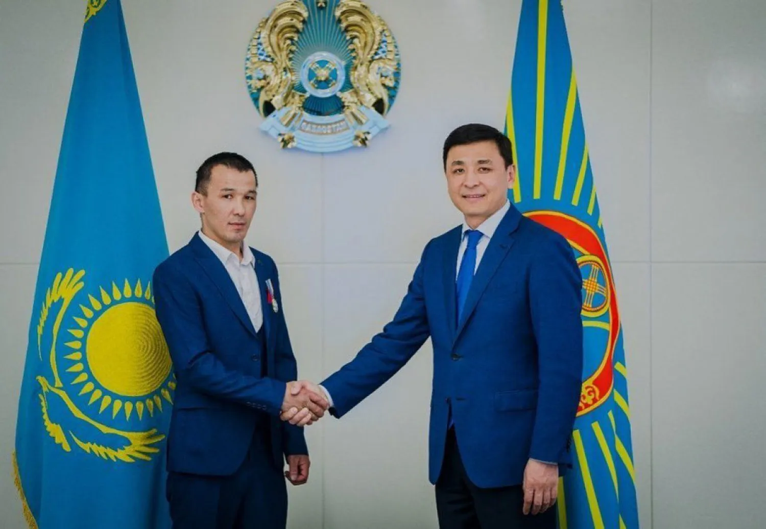 Мужчину, спасшего ребенка в Нур-Султане, трудоустроят