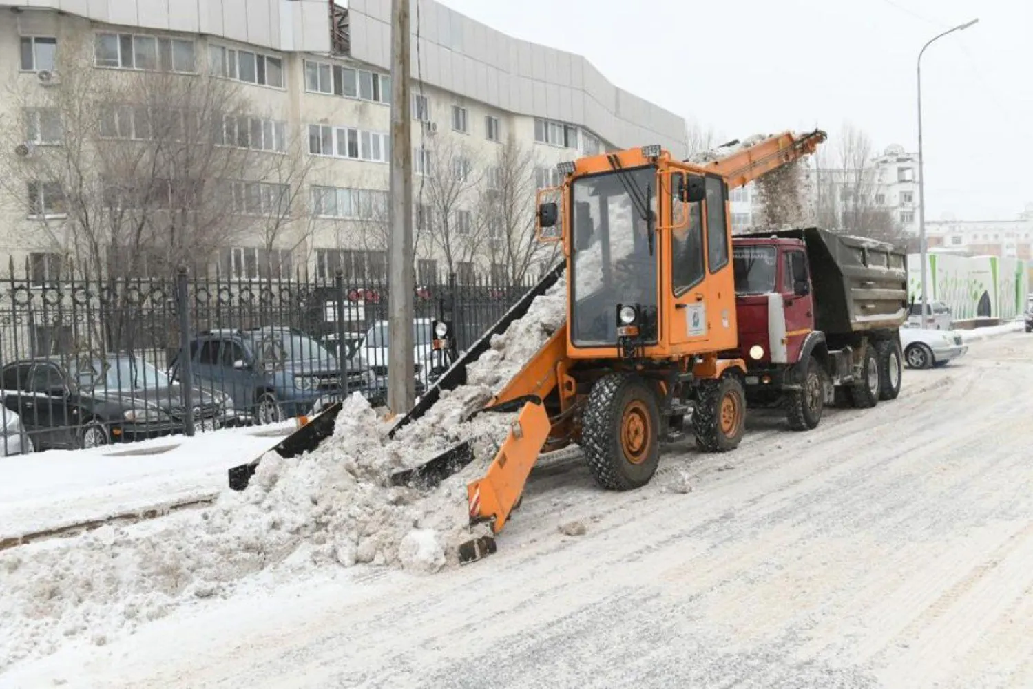 28 тысяч кубометров снега вывезли из столицы за прошедшую ночь