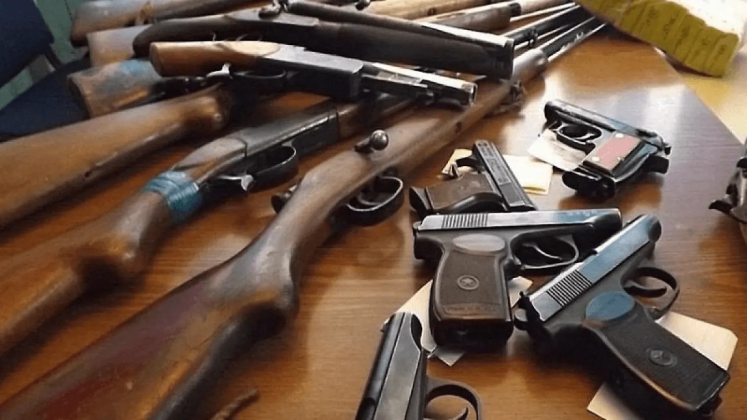 Семь единиц оружия и боеприпасы изъяли во время ЧП в Нур-Султане