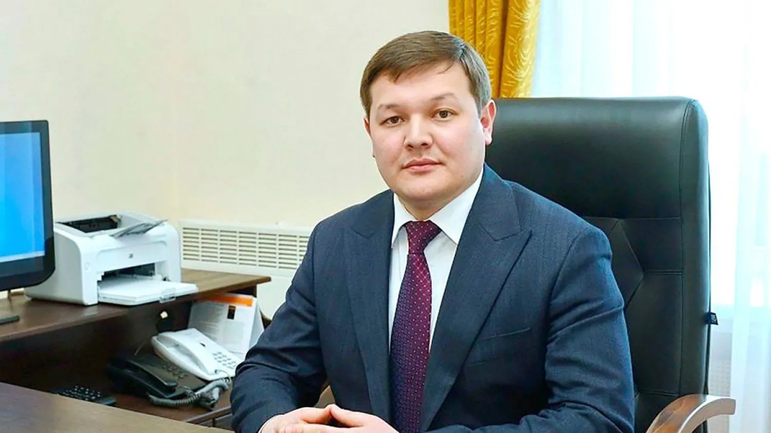 Вице-министр информации и общественного развития освобожден от должности
