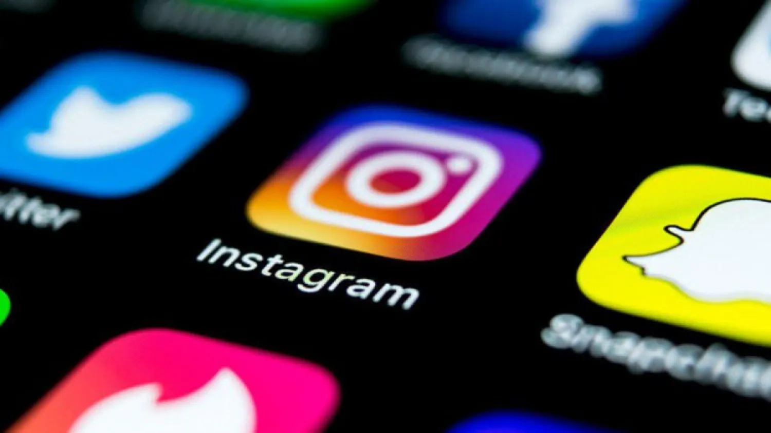 В Instagram Stories появились автоматические субтитры