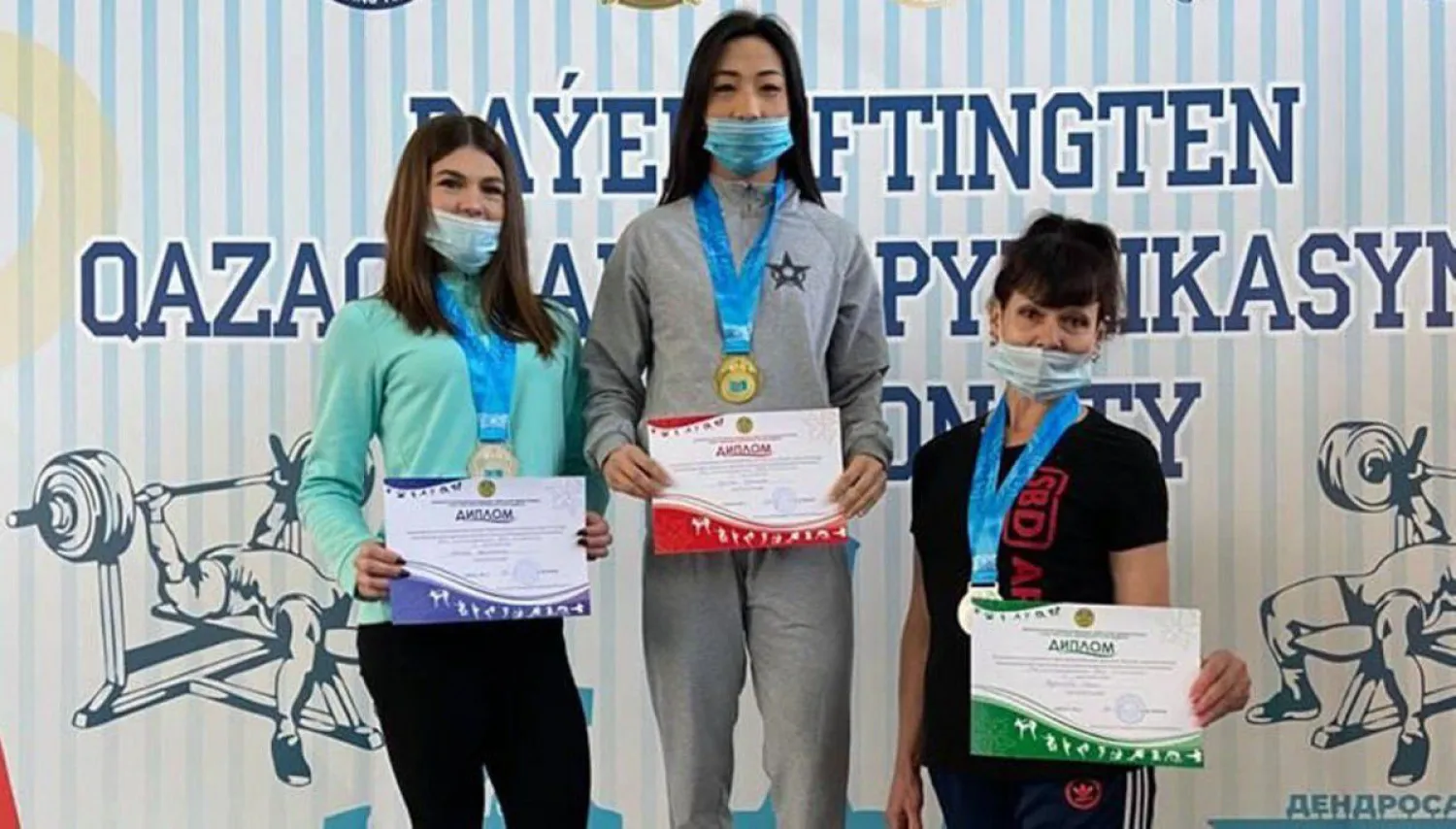 Армейская спортсменка стала чемпионкой Казахстана по пауэрлифтингу 