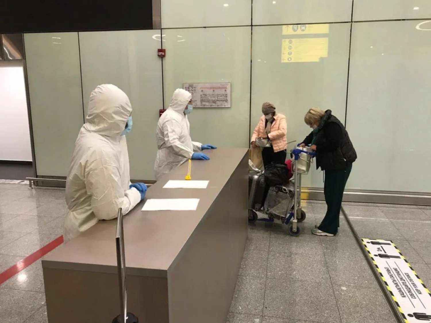 Еще 104 авиапассажира отправили на стационарный карантин, 1 депортировали