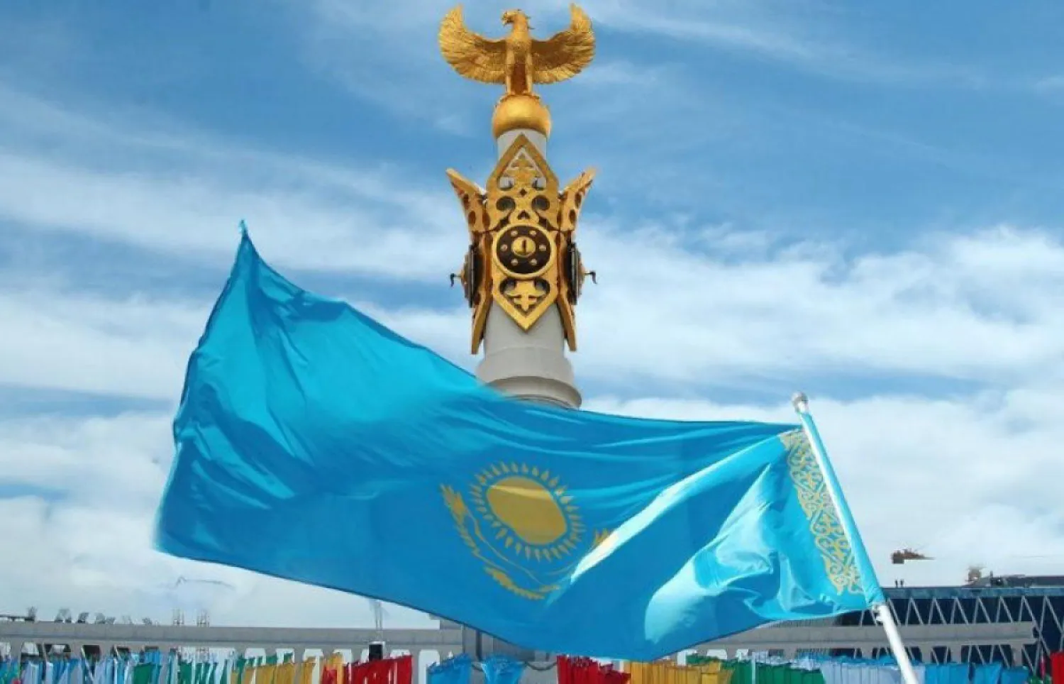 Артисты столичной филармонии сняли клип ко дню Конституции