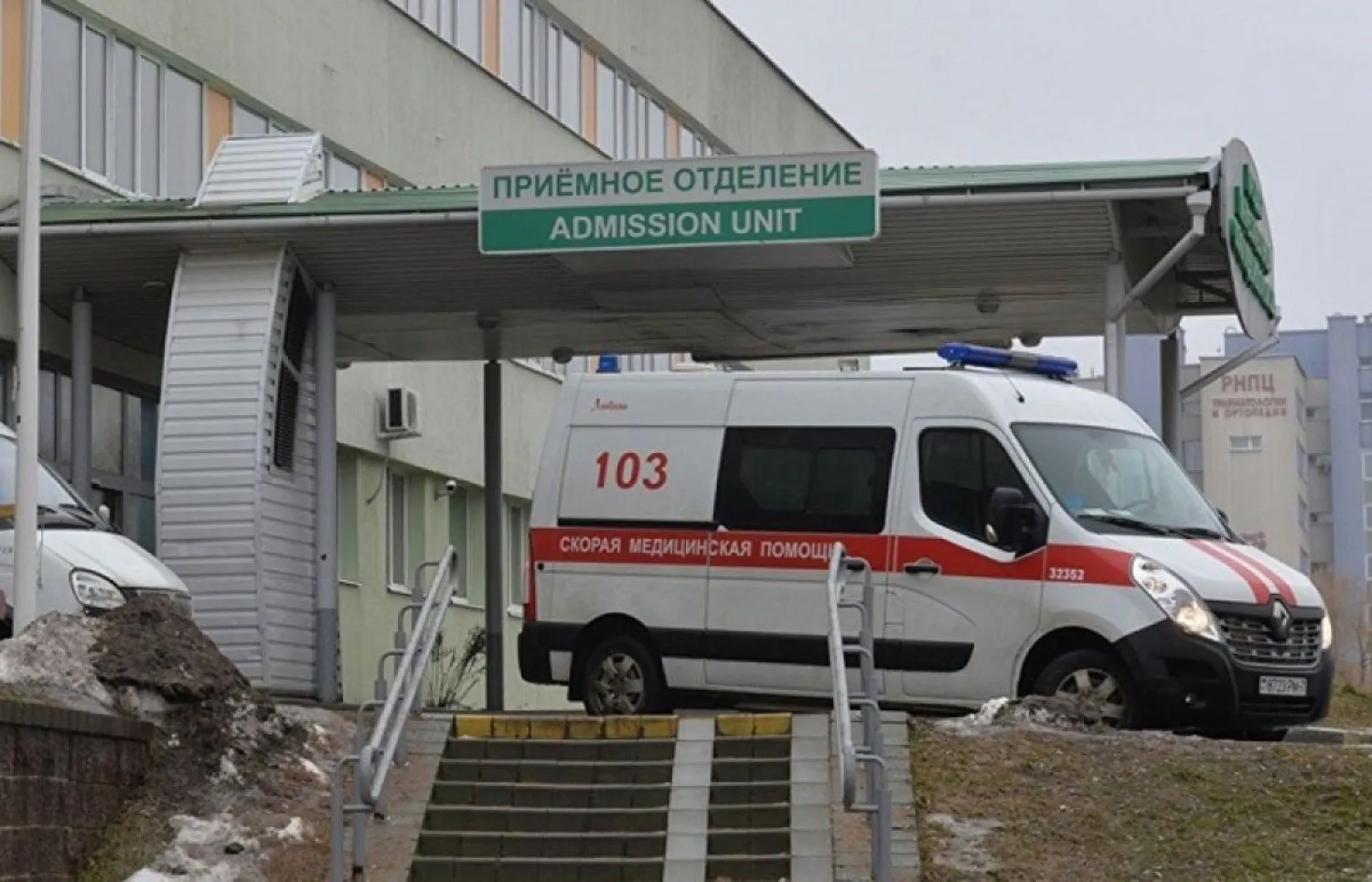 Согласовывают ли кареты скорой медпомощи со стационарами возможность размещения там пациентов?