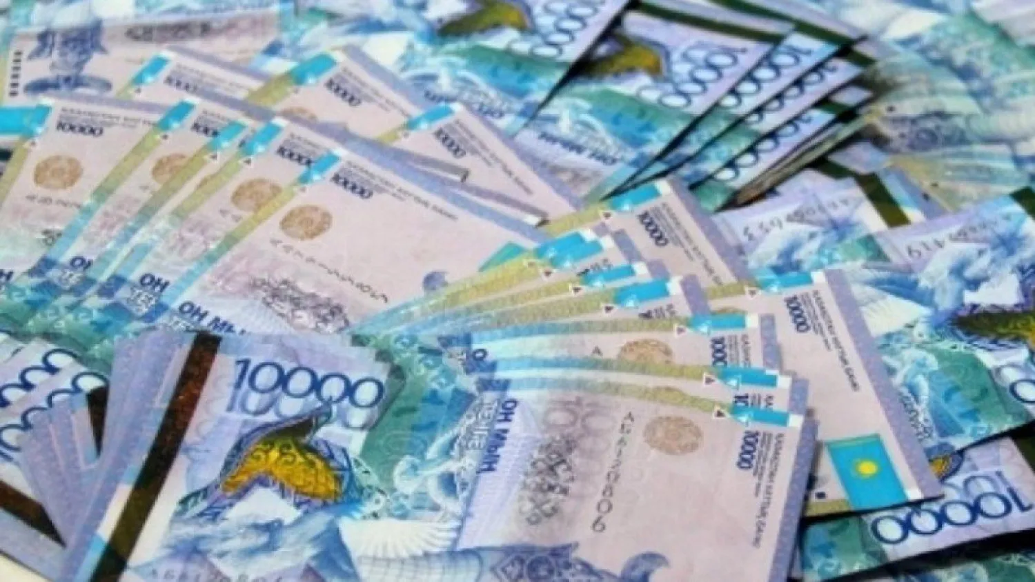 3,3 млрд тенге выплатили в качестве надбавок медработникам, задействованным в борьбе с Covid-19