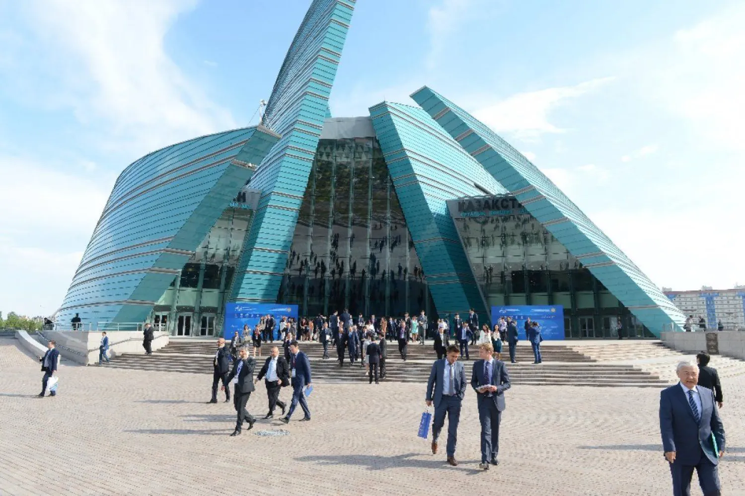 «Қазақконцерт» переходит на онлайн-режим работы