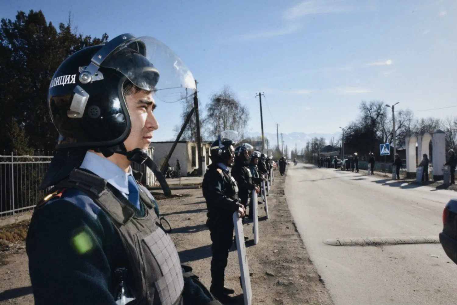 19 полицейских пострадали в результате массовых беспорядков в Кордае
