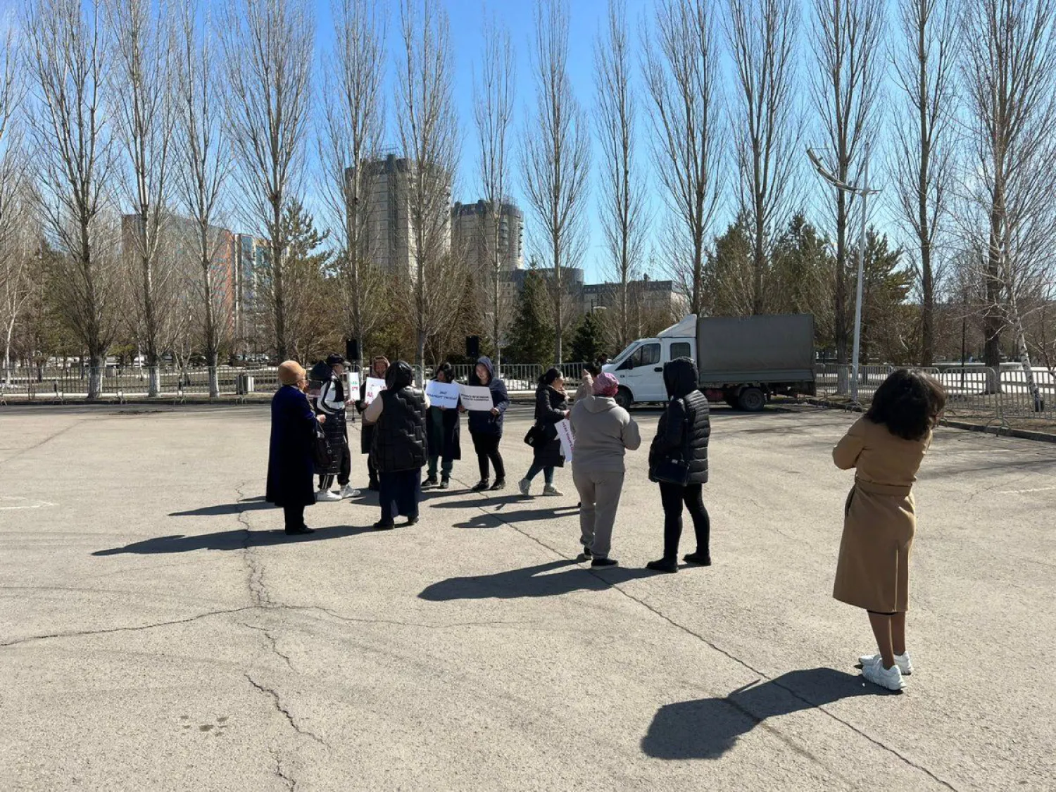 Дети бывшими не бывают: столичные активисты вышли на митинг против неплательщиков алиментов