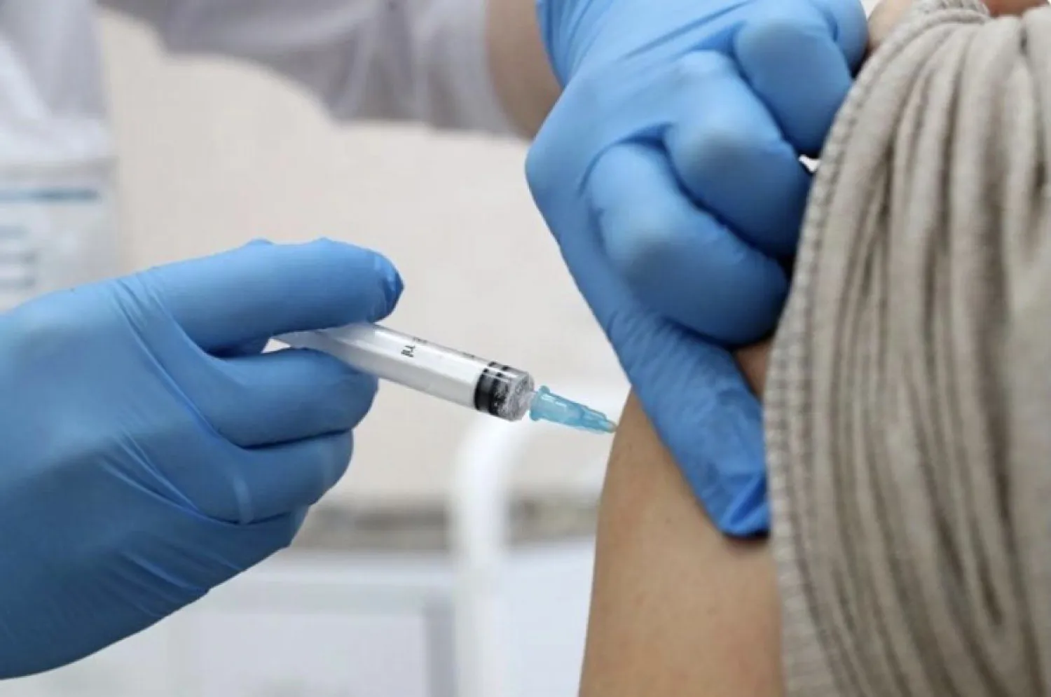 Сколько подростков и беременных вакцинировались Pfizer