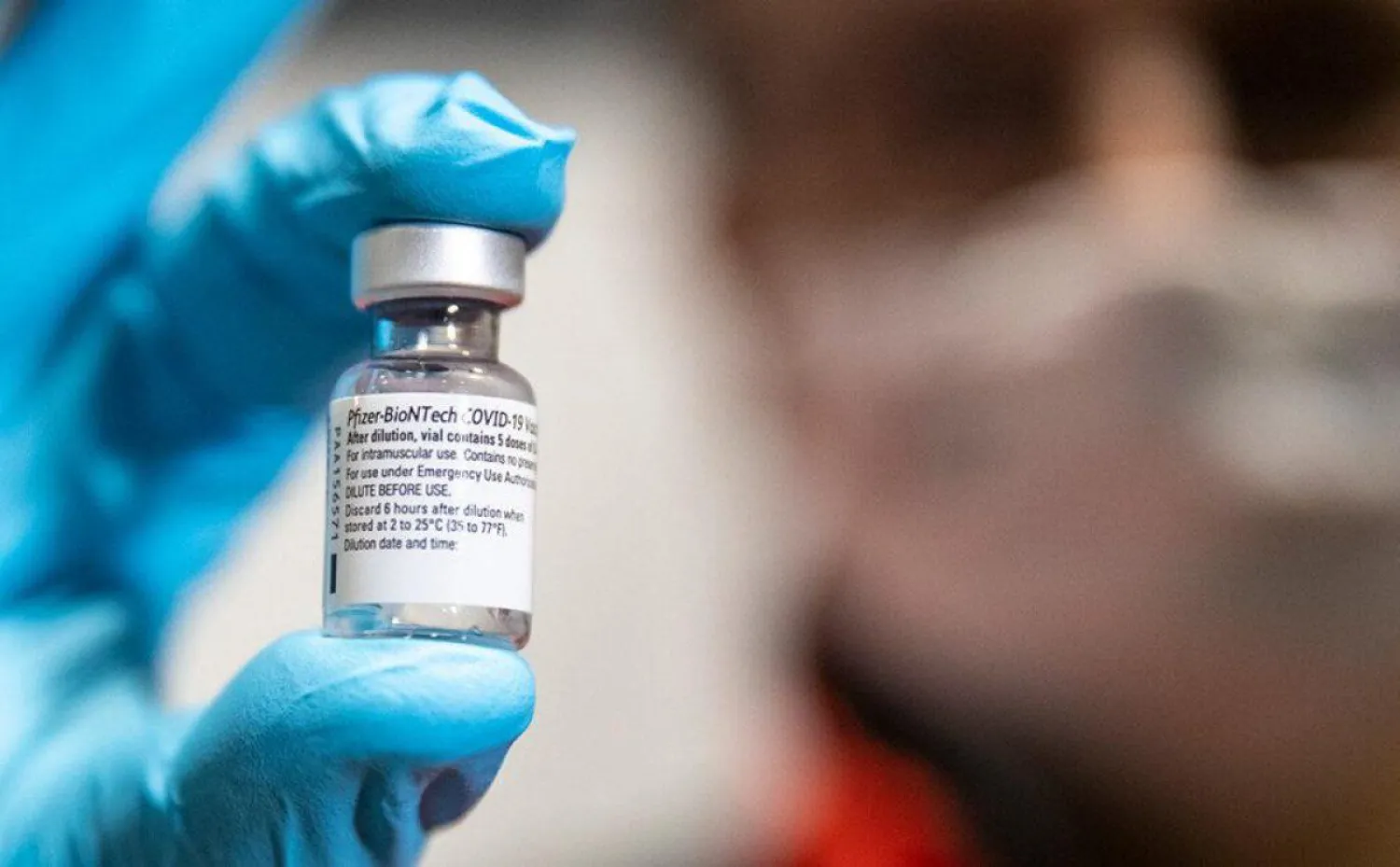 Казахстанцы смогут привиться вакциной Pfizer за деньги