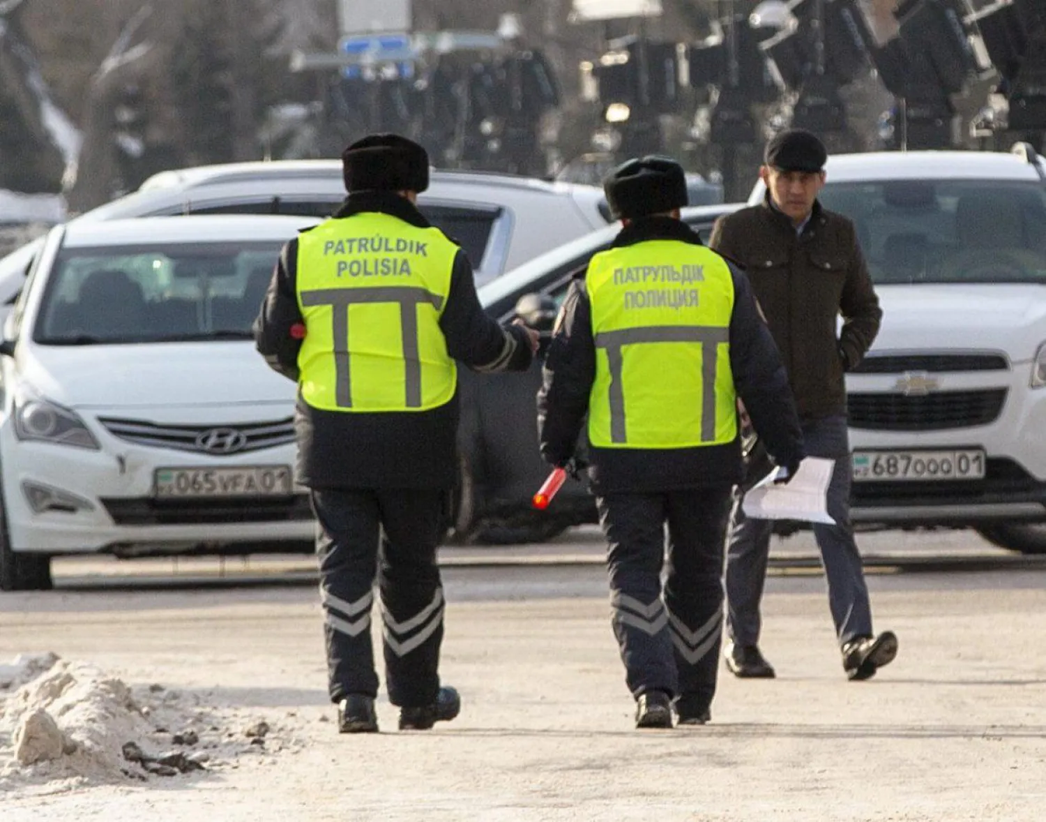 Полицейский пострадал при попытке остановить пьяного водителя в столице