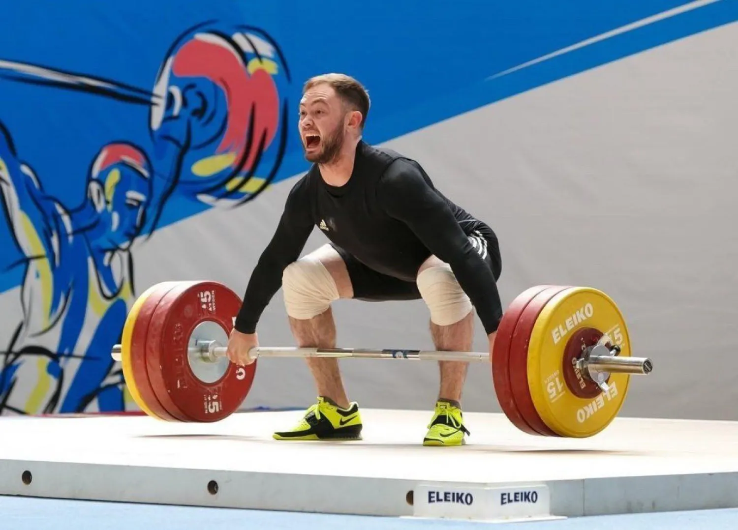 Казахстанцы принимают участие на чемпионате мира по тяжелой атлетике