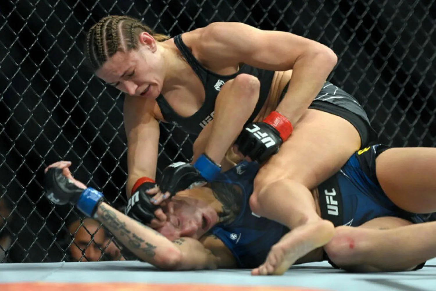Казахстанка Мария Агапова потерпела поражение на турнире UFC