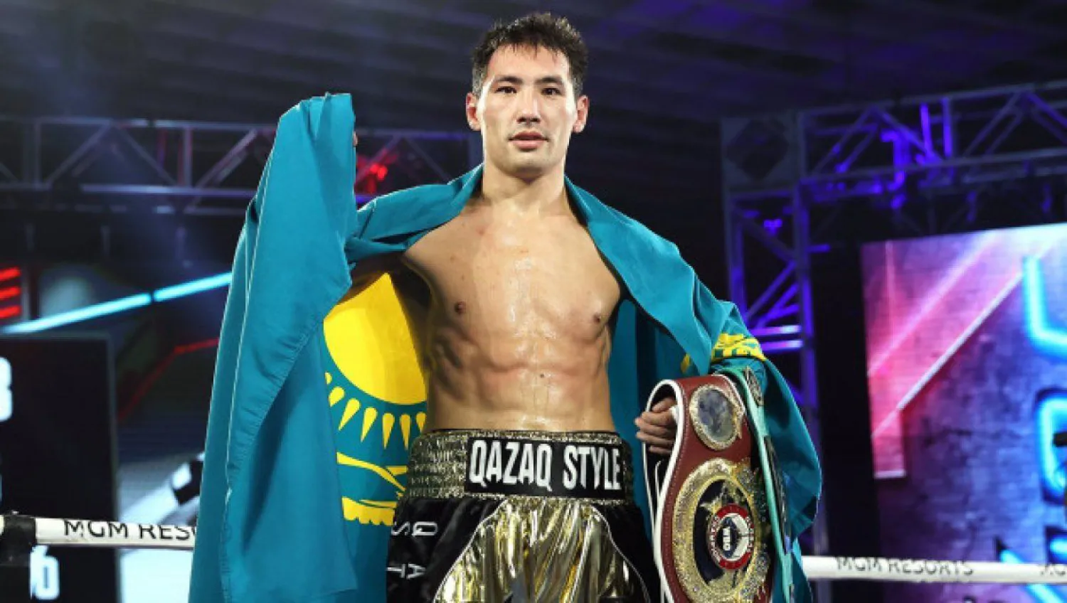 Жанибек Алимханулы одержал победу над экс-чемпионом мира