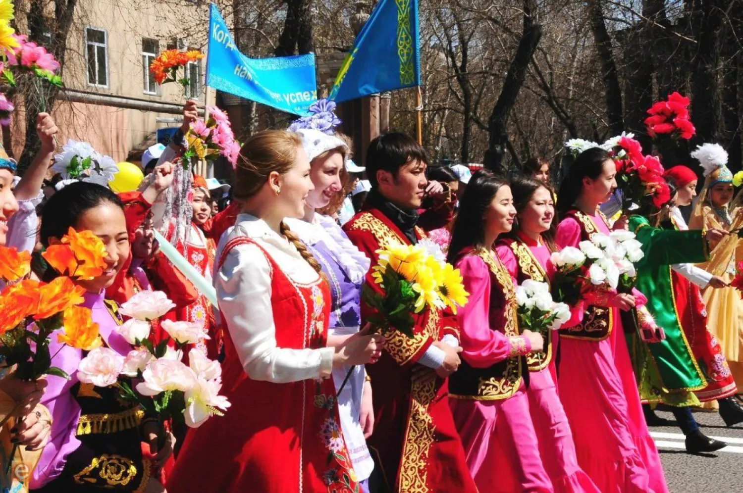 Сколько дней отдохнут казахстанцы на майские праздники