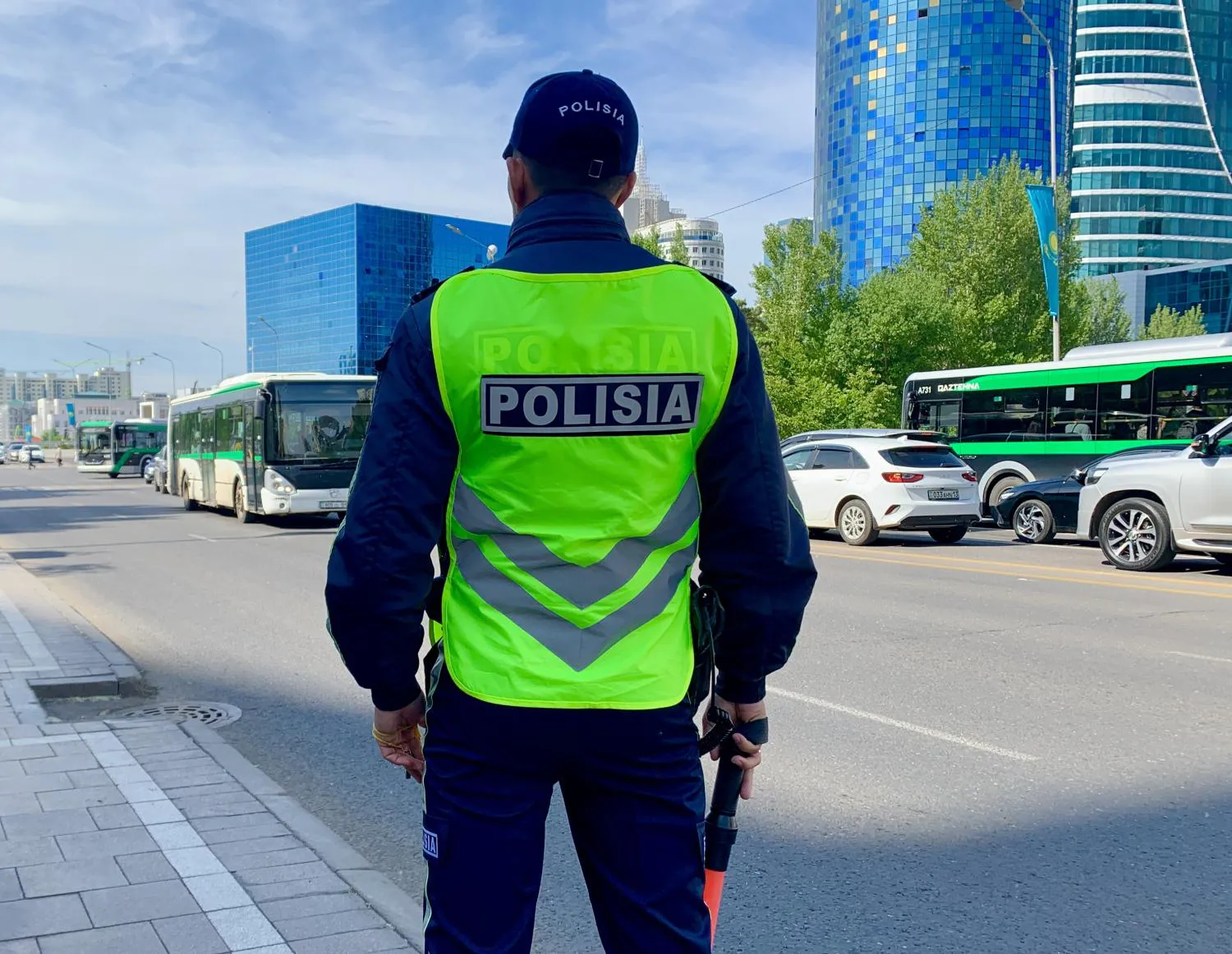 Водителям мопедов и самокатов напомнили о ПДД - полиция Астаны