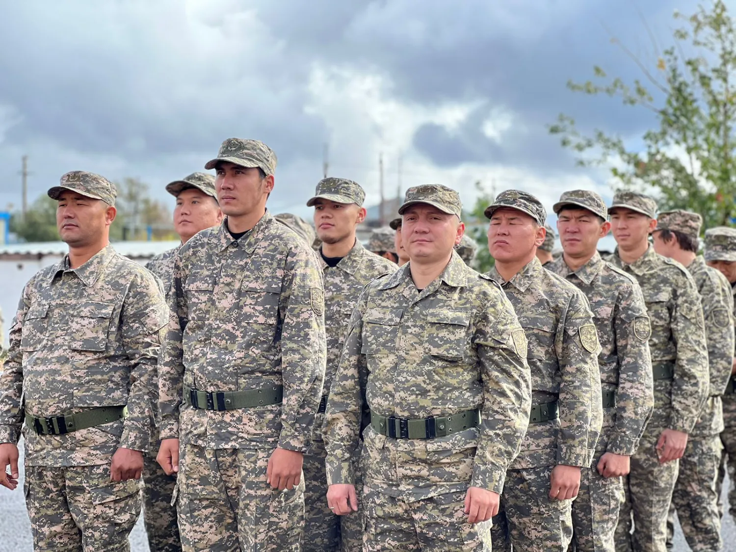 Столичных военнообязанных собрали на полевые учения