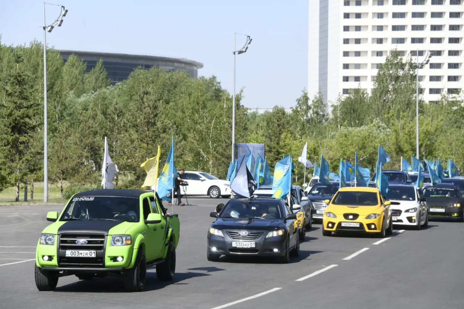 Автопробег в честь Дня государственных символов прошел в Астане