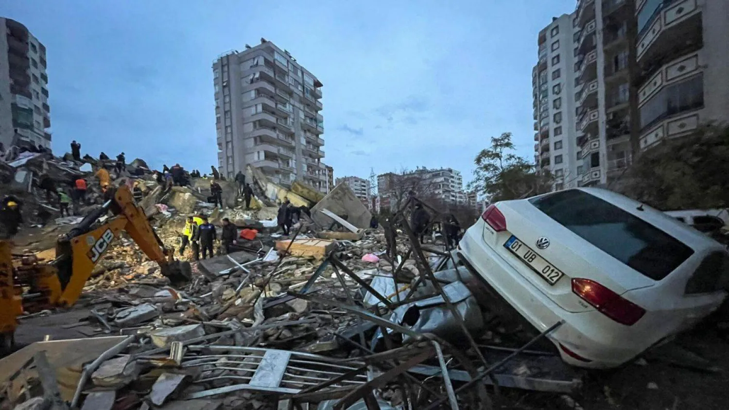 Несколько казахстанцев пропали без вести во время землетрясения в Турции