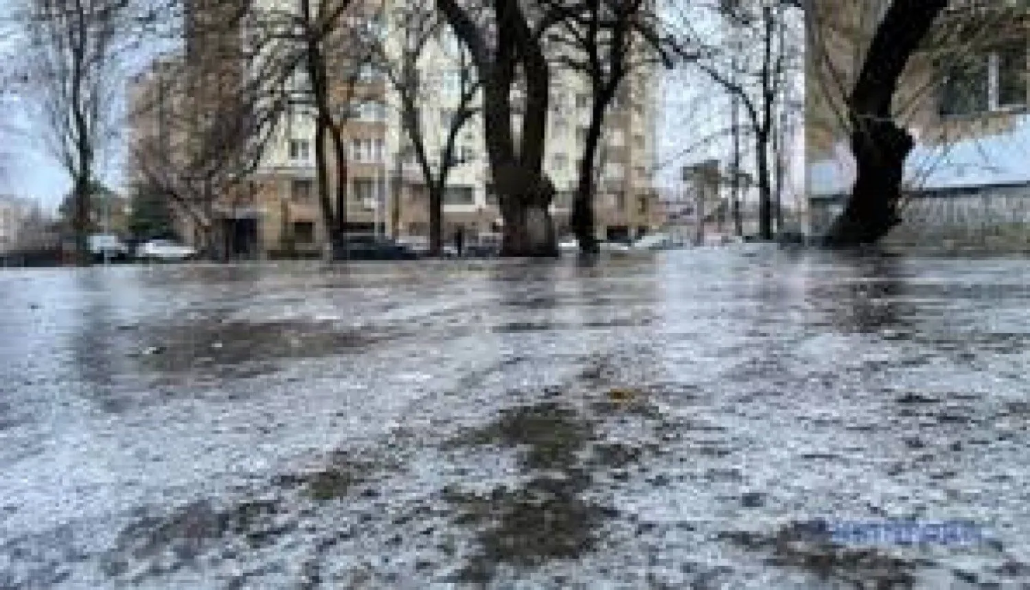 Туман, метель и гололед ожидаются в Казахстане в воскресенье