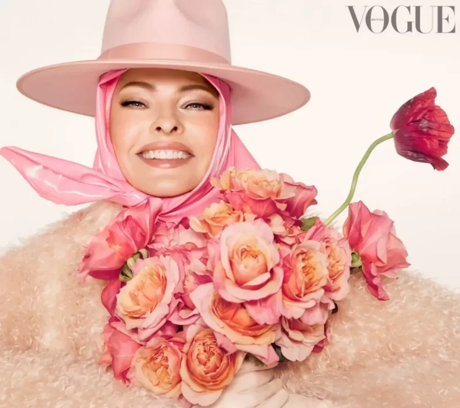 Как изуродованная пластикой модель, впервые снялась для обложки журнала Vogue