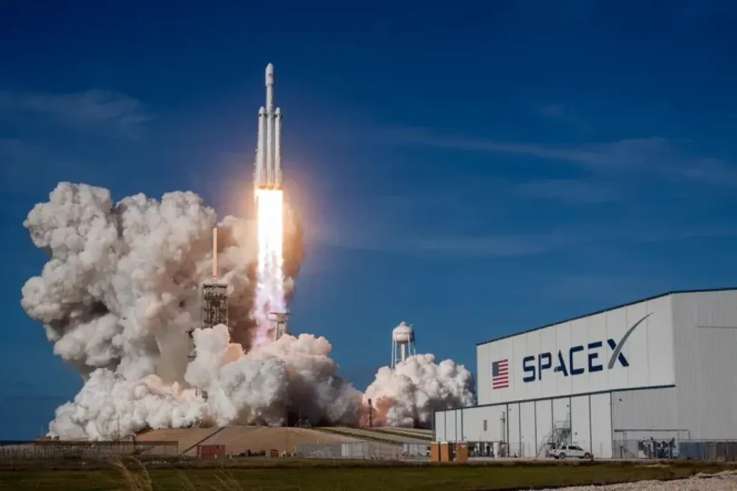 Космические корабли SpaceX могут разрушить озоновый слой Земли - исследование