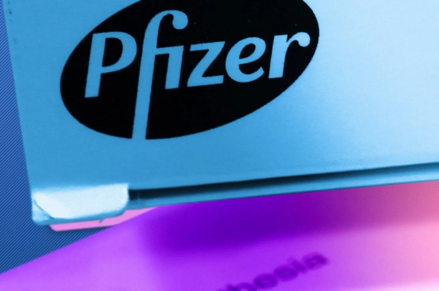 Pfizer выпустил огромный список побочных эффектов от вакцины против COVID-19 – фейк