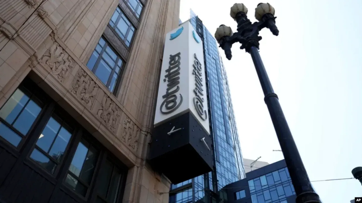 Илон Маск заплатит неустойку в случае разрыва сделки по покупке Twitter