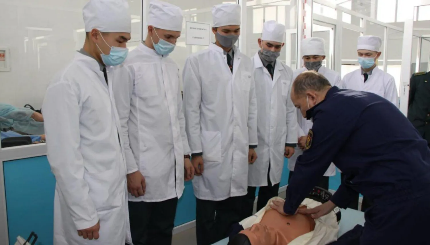 Минобороны набирает курсантов для обучения медицинским специальностям