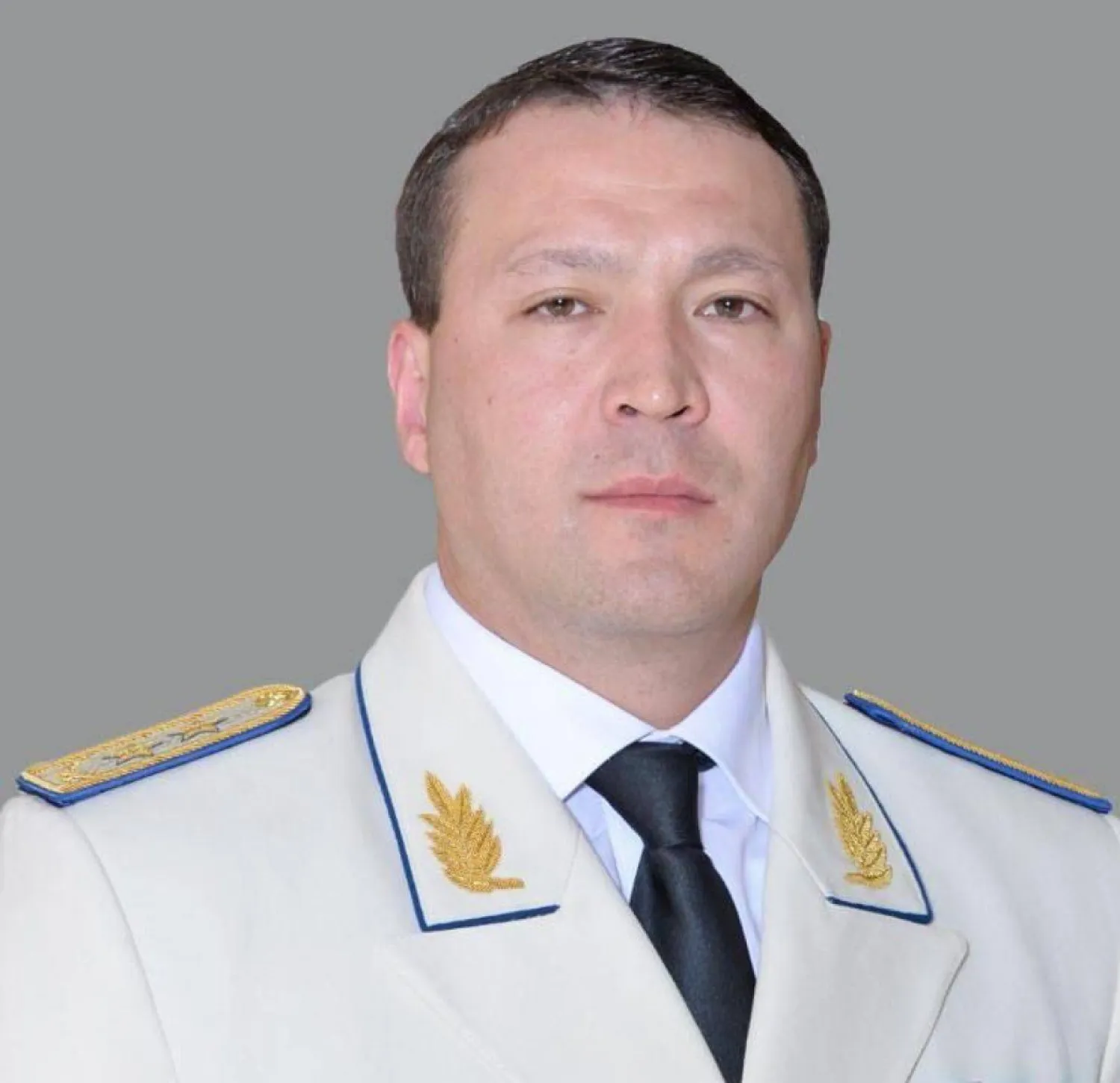 Самат Абиш освобожден от должности