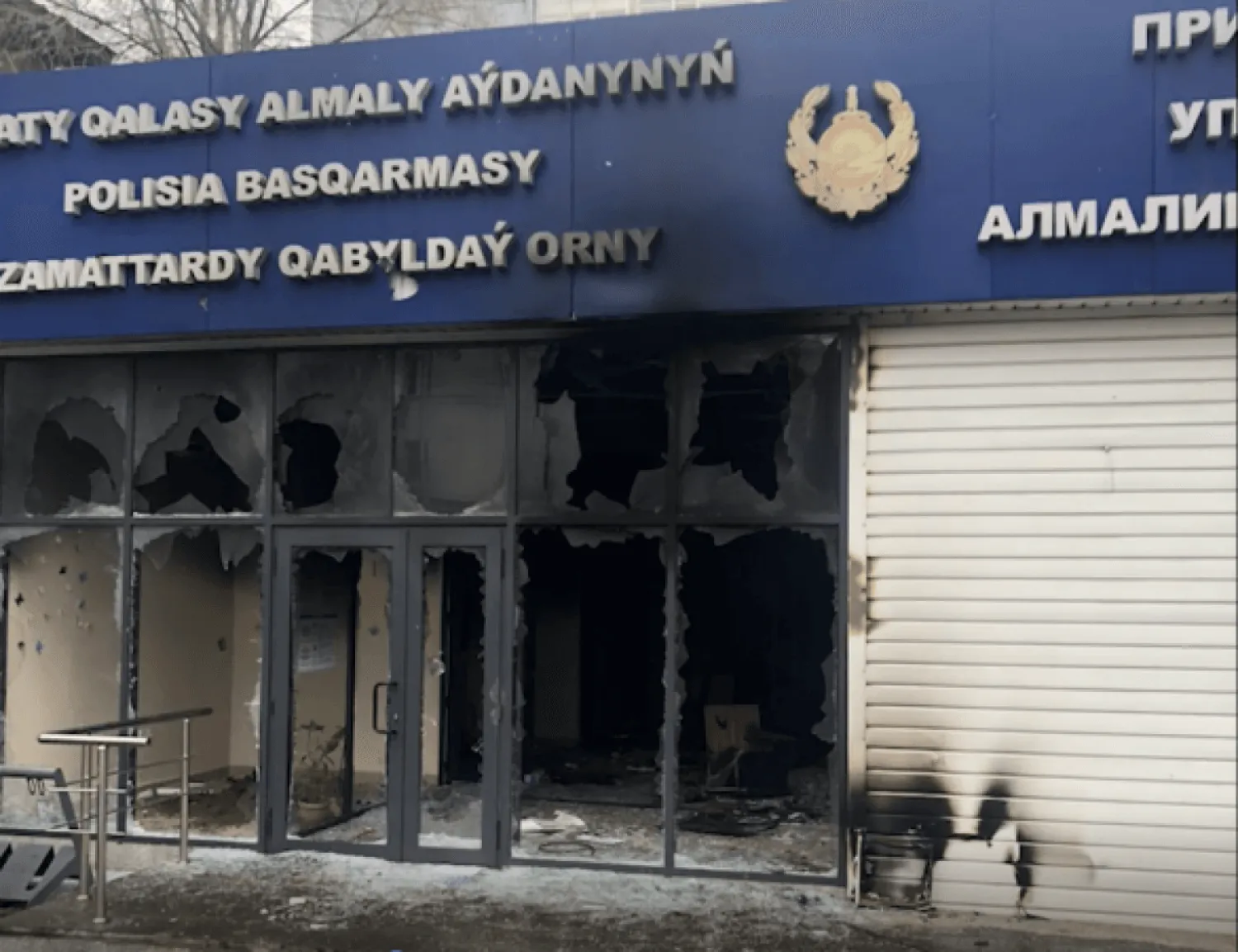 Террористы совершили 27 попыток захвата здания департамента полиции Алматы