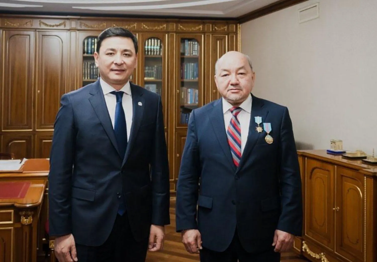 Главного онколога столицы наградили званием «Қазақстанның Еңбек Ері»