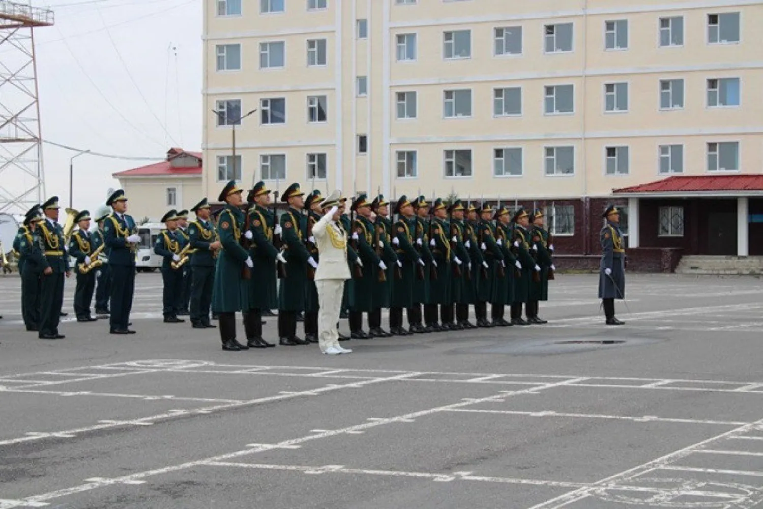 Осенние военно-патриотические игры среди школьников прошли в столице