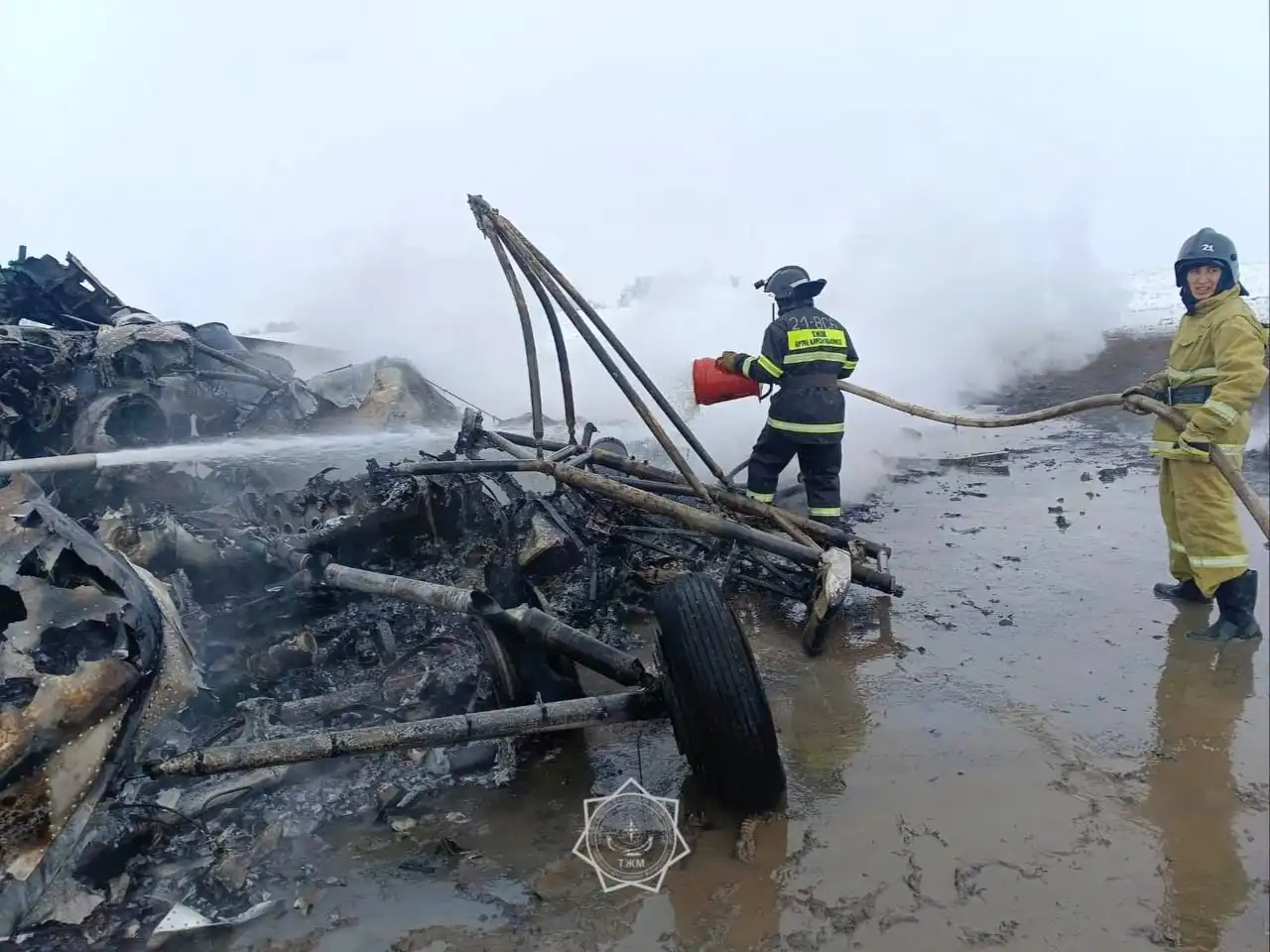 В Актюбинской области вертолет совершил жесткую посадку: один погибший