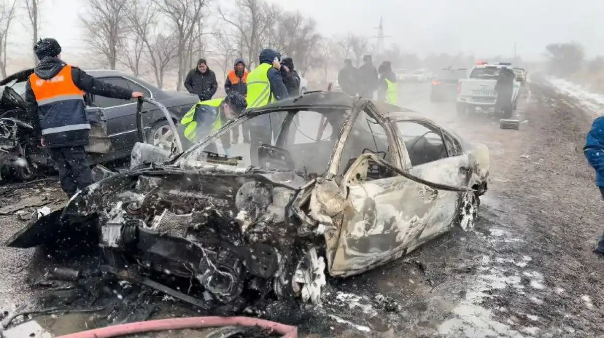 4 человека погибли в ДТП с пожаром в Алматинской области