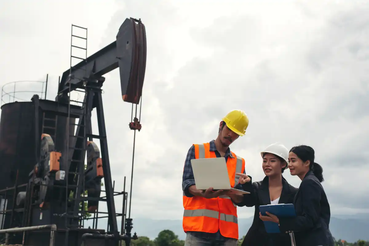 Более 19 тысяч новых рабочих мест появится в нефтегазохимической промышленности РК