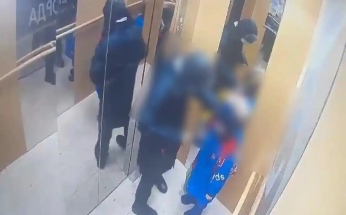 На принудительное лечение отправят подростка, изрезавшего ножом лицо ребенка в Астане