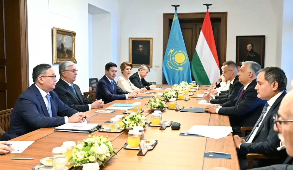 Президент провел переговоры с Премьер-министром Венгрии Виктором Орбаном