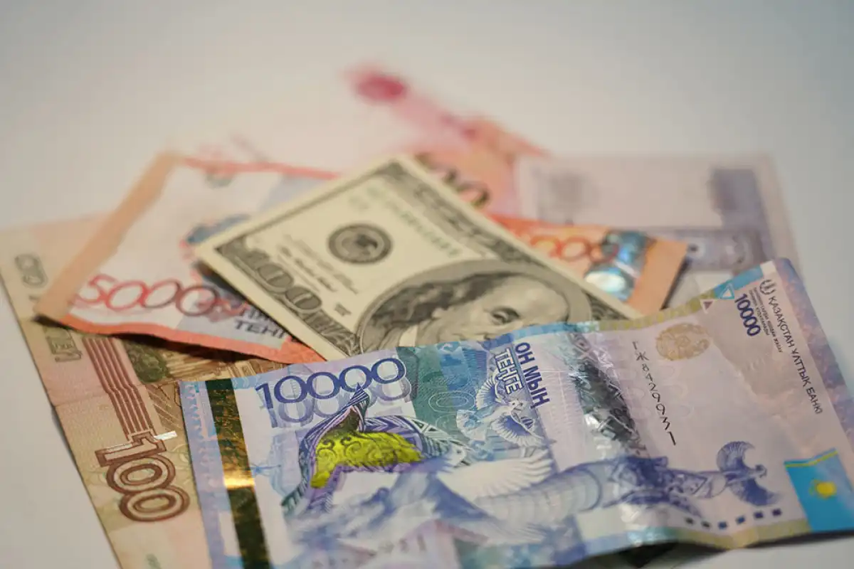 Курс валют в обменниках Астаны на 22 мая