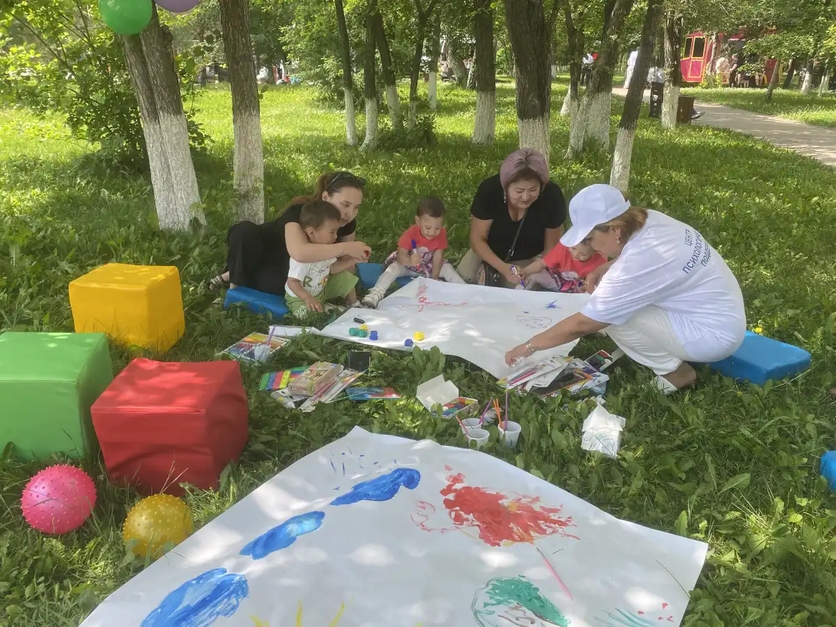 Психологические консультации для родителей по вопросам воспитания детей организовали в парке Астаны