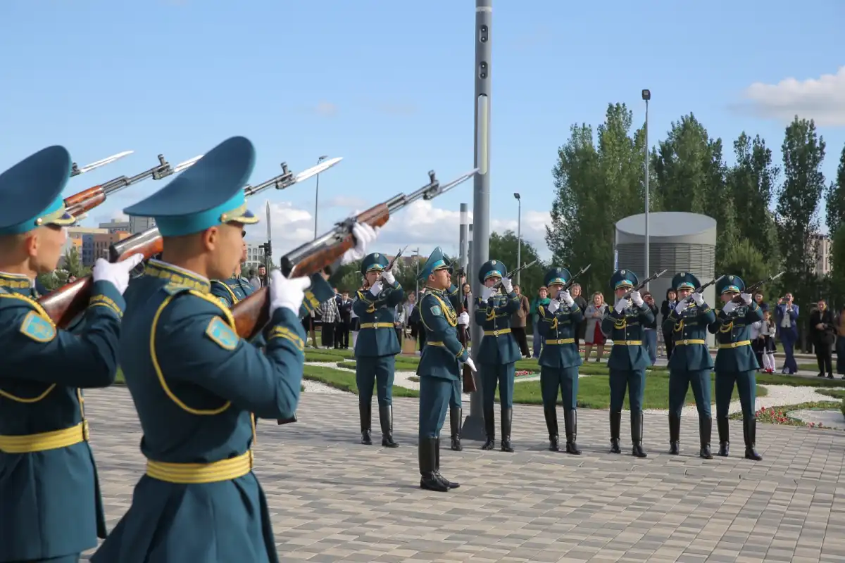 Плац-концерт Президентского полка «Айбын» прошел в Астане