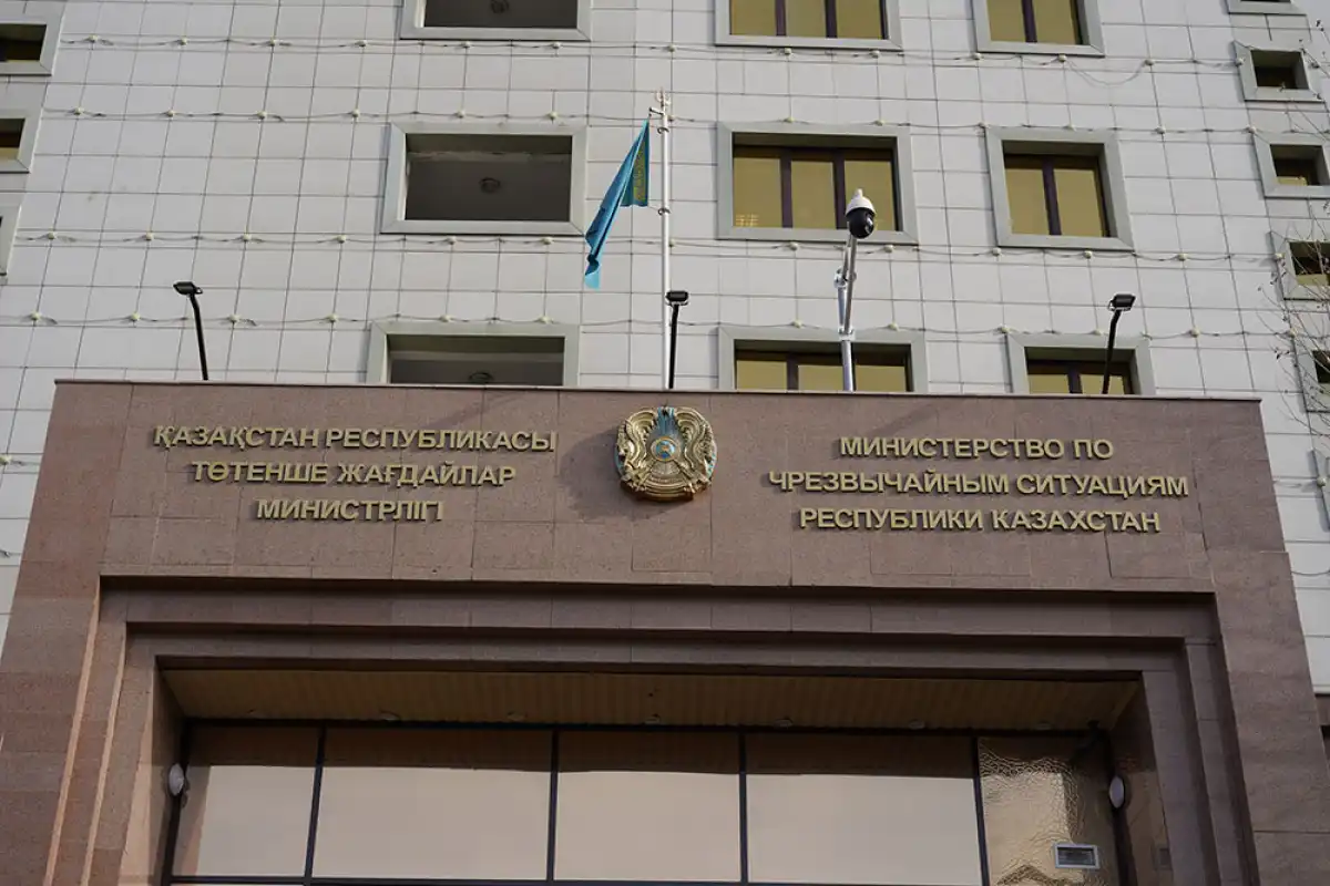 16-летнюю девочку спас от рокового прыжка столичный спасатель
