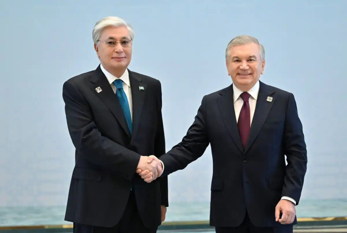Президент поздравил Шавката Мирзиёева с днем рождения