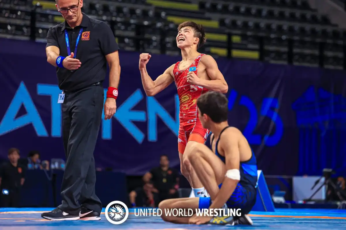 16-летний казахстанец стал чемпионом мира по греко-римской борьбе