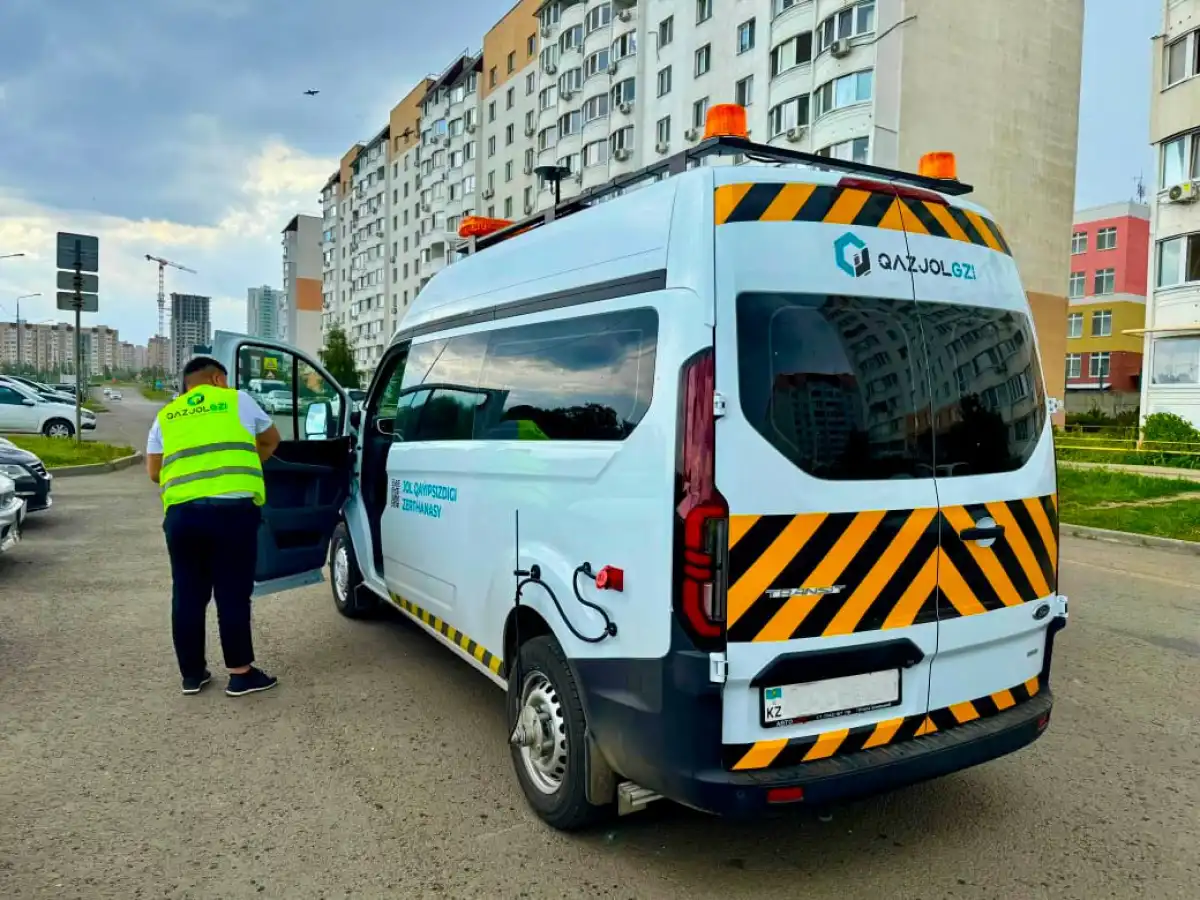 Уникальная передвижная лаборатория по безопасности дорог заработала в Казахстане
