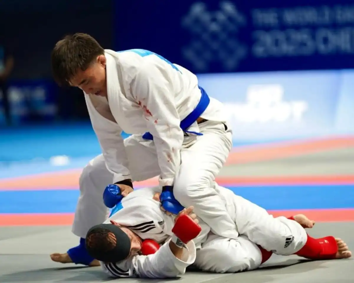 Казахстанец завоевал золото по джиу-джитсу на Всемирных играх в Китае
