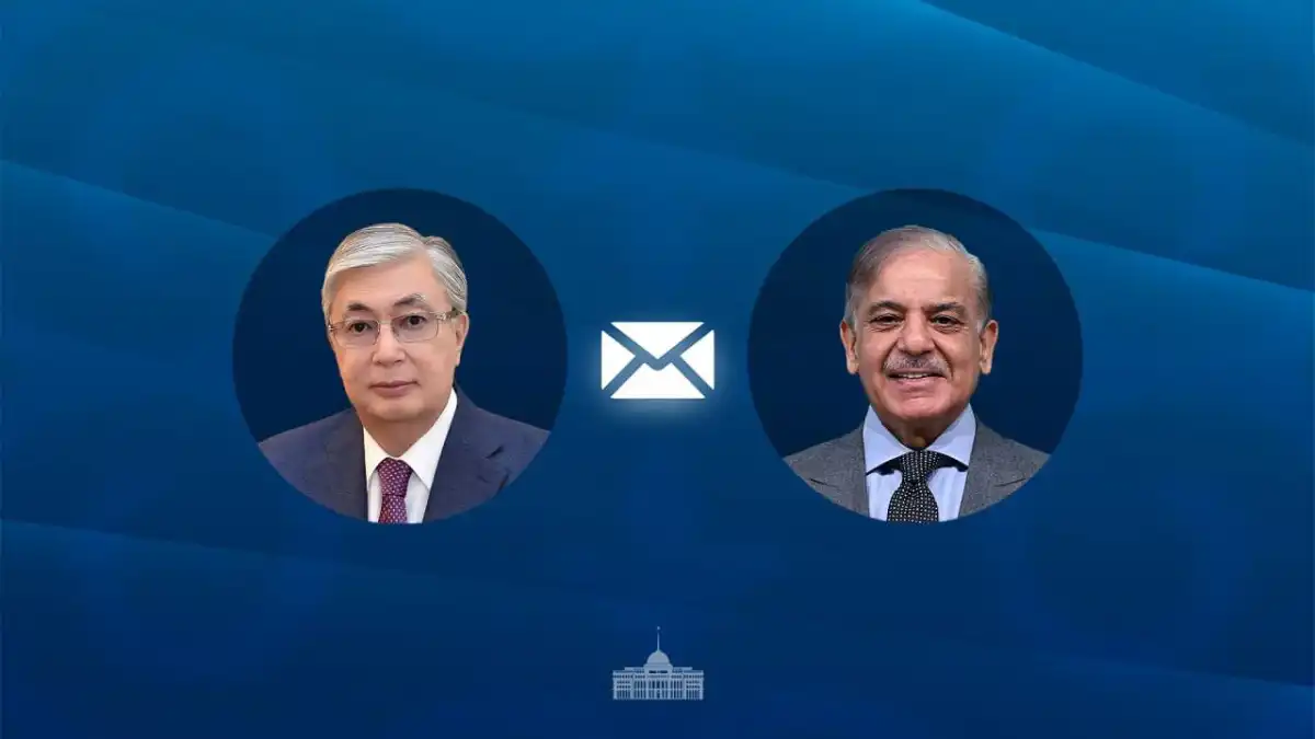 Токаев поздравил Премьер-министра Пакистана